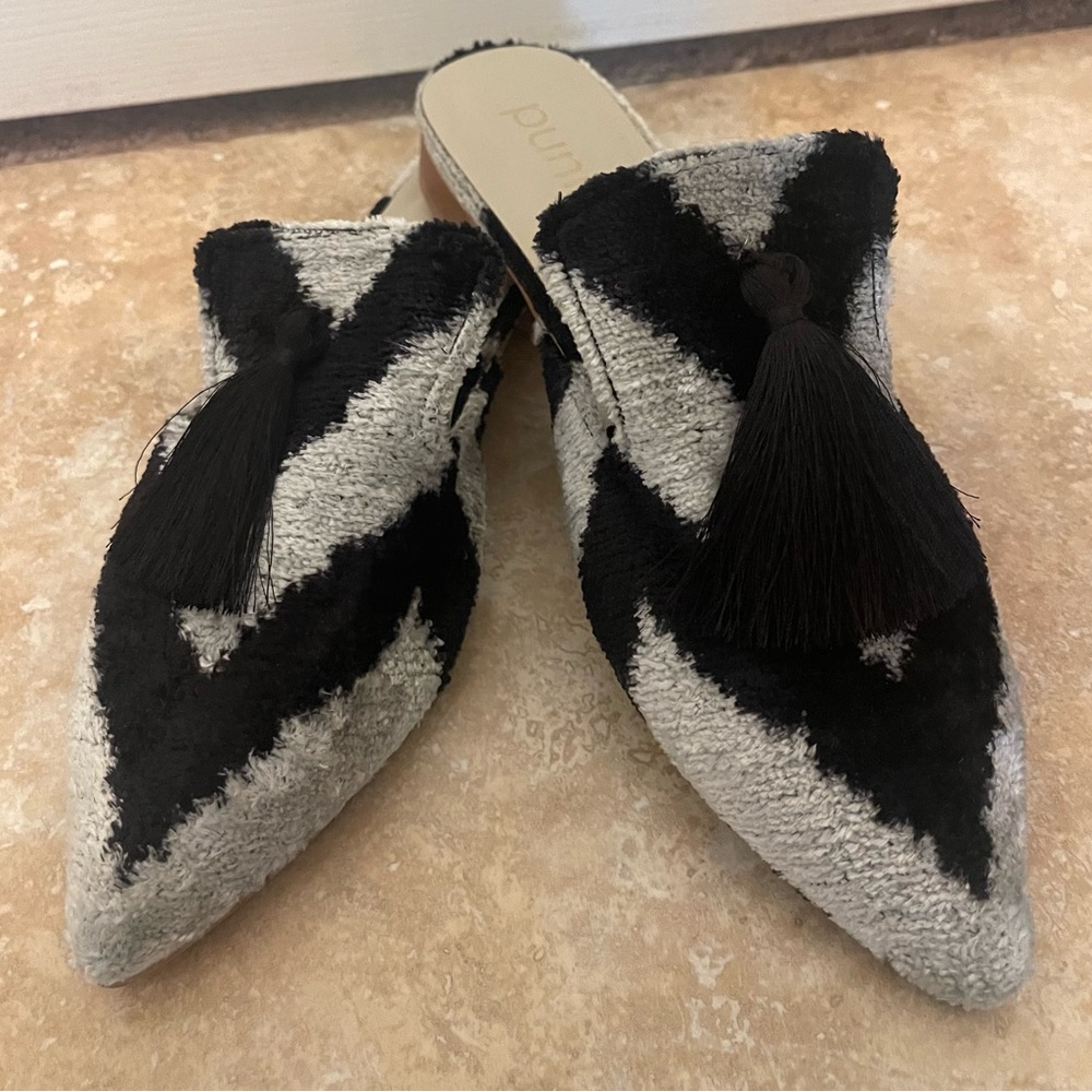 Punica Ikat Velvet Mule shoes size US 8 EU 39 NWOT
